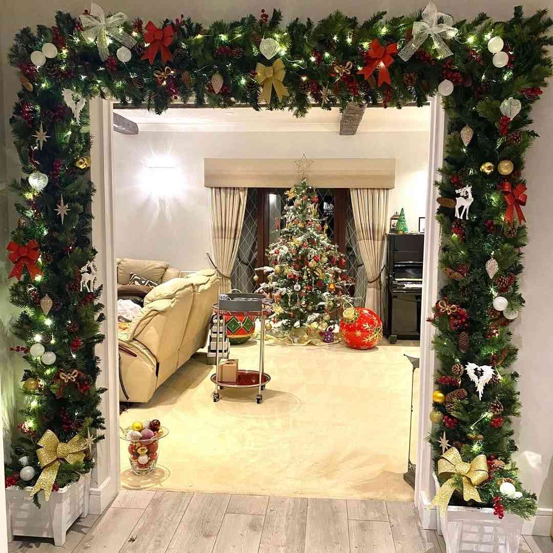 Classic Indoor Christmas Garland Archway