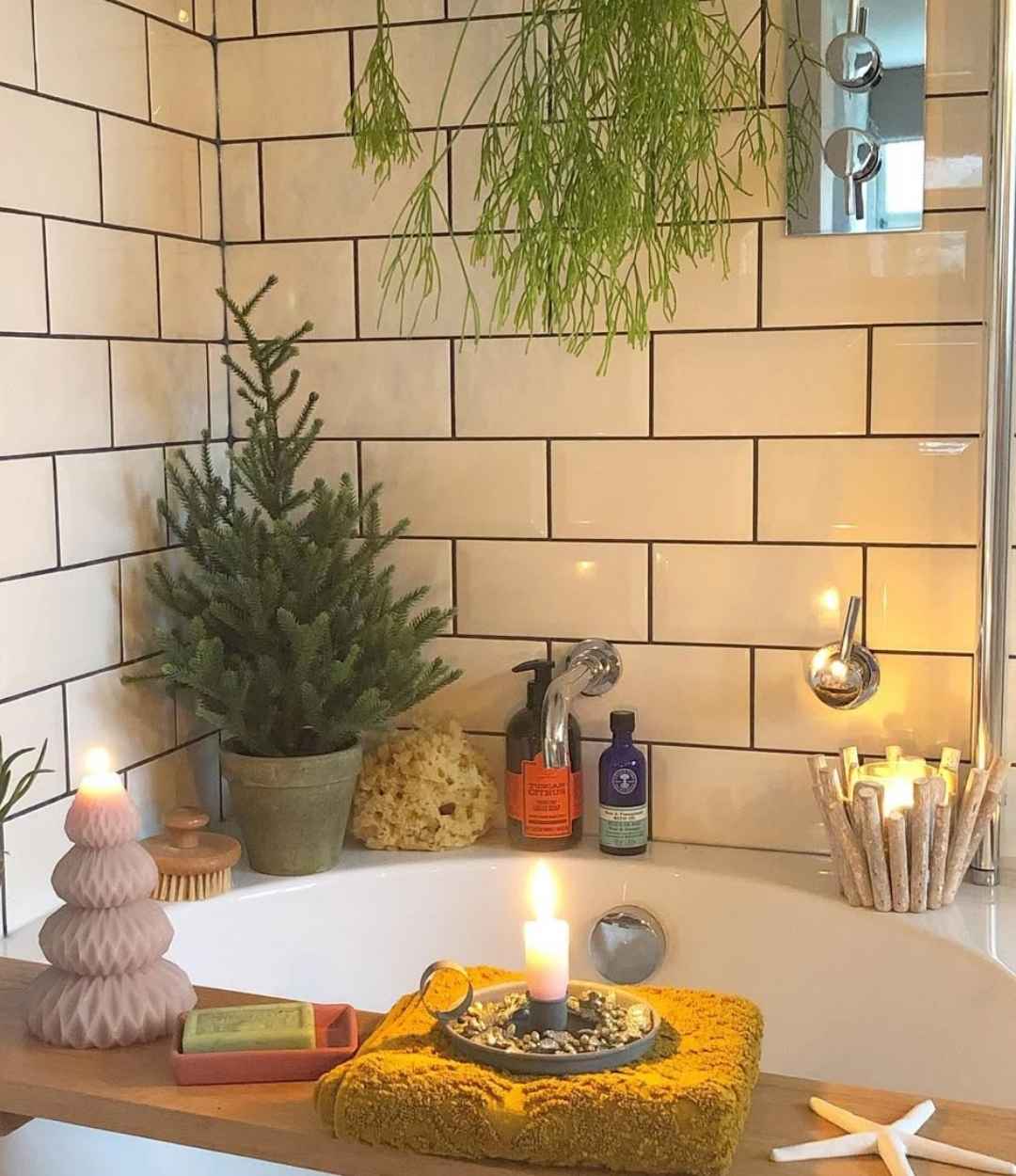 Cozy Christmas Bathtub Corner