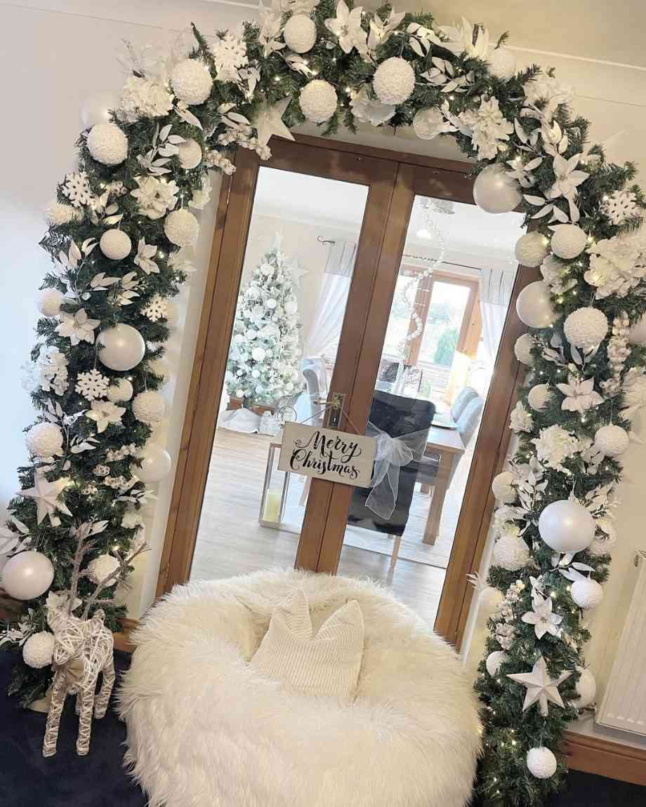 White Winter Wonderland Archway