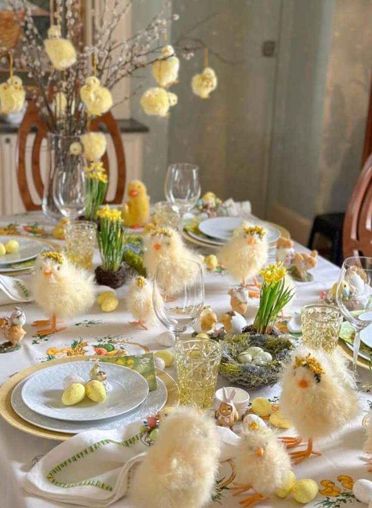 Whimsical Chick Spring Table