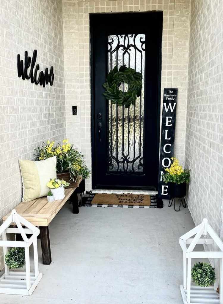 Entry Porch With Simple Welcome Decor
