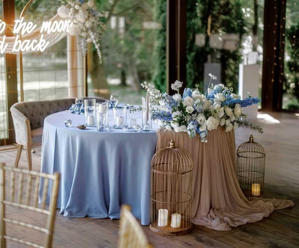 Intimate Blue Sweetheart Table Setup
