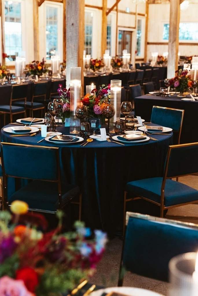 Moody Blue Velvet Reception Tablescape