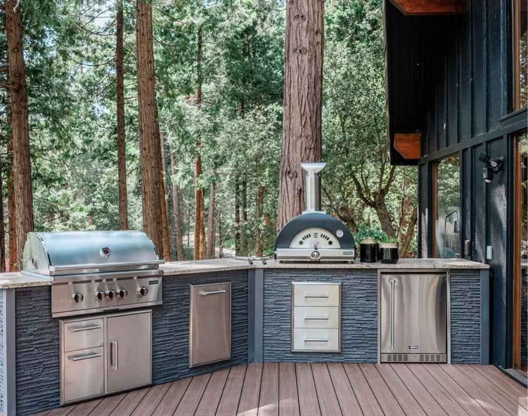 Forest-View Outdoor Kitchen