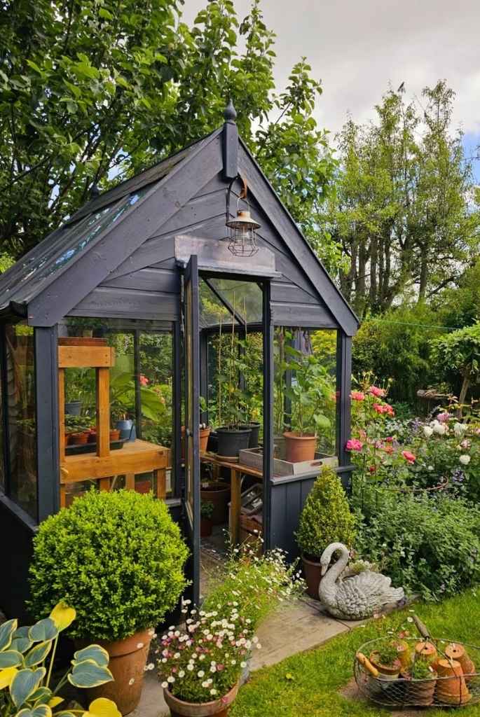 Grand Manor Glasshouse