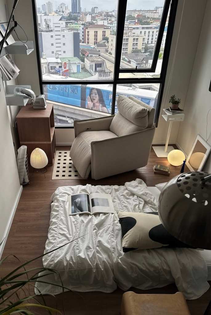 High-Rise Floor Bed Chill Spot