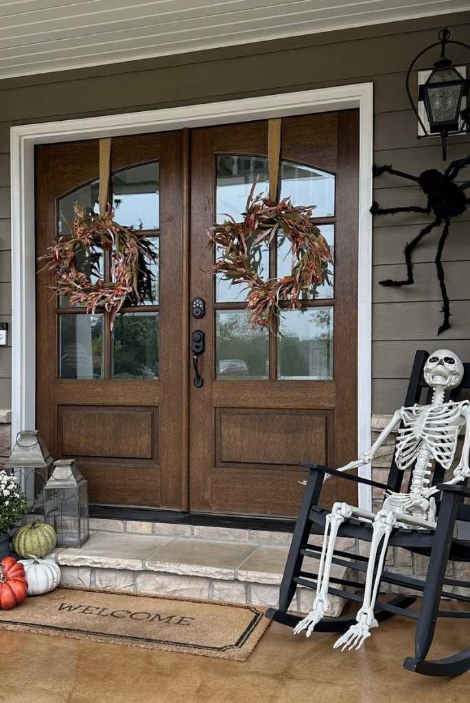 Simple Skeleton Porch with Rustic Charm