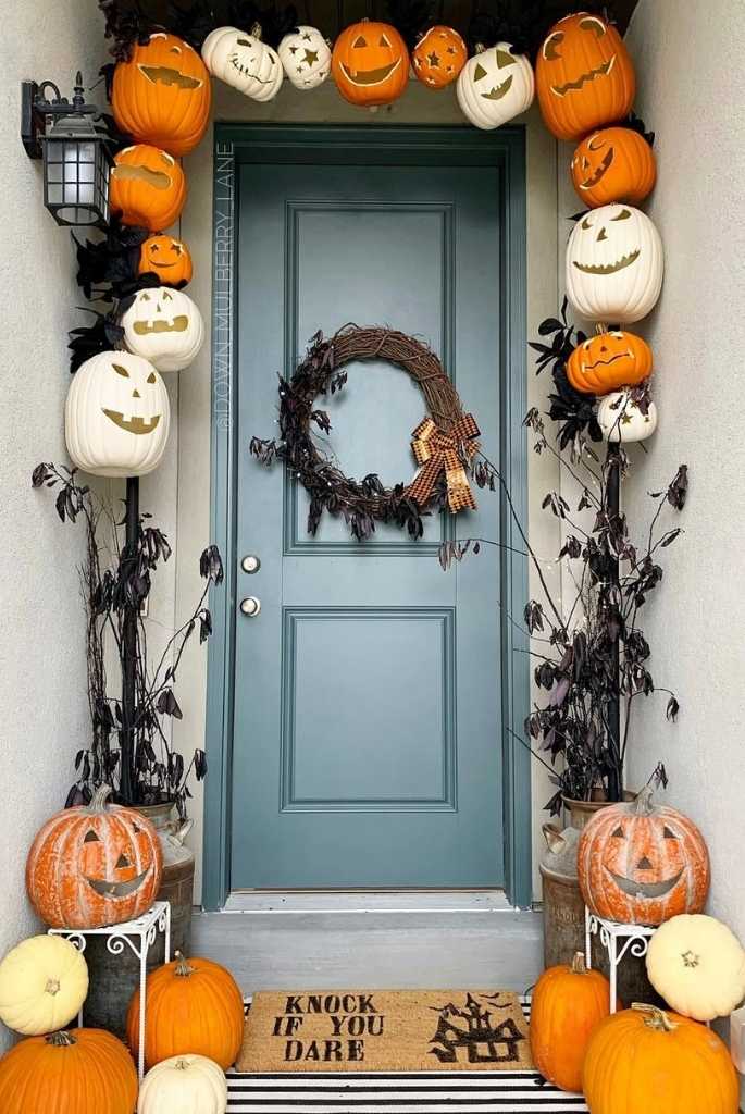 Pumpkin Archway Entry