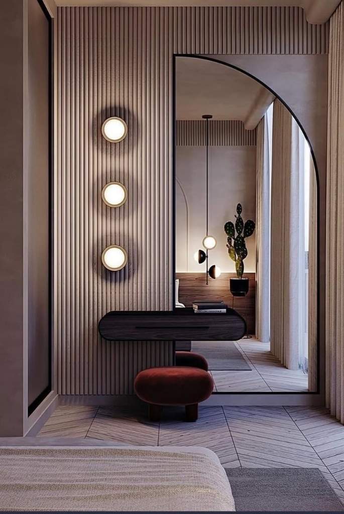 Arched Glow-Up Mirror Corner