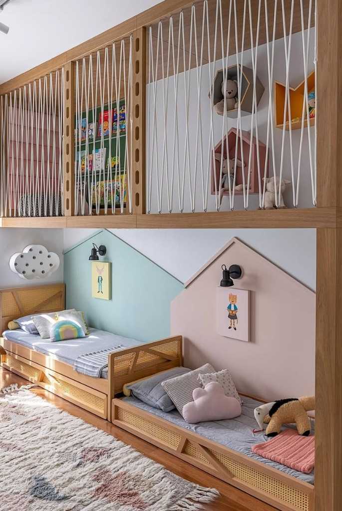 Color-Blocked Floor Bed 