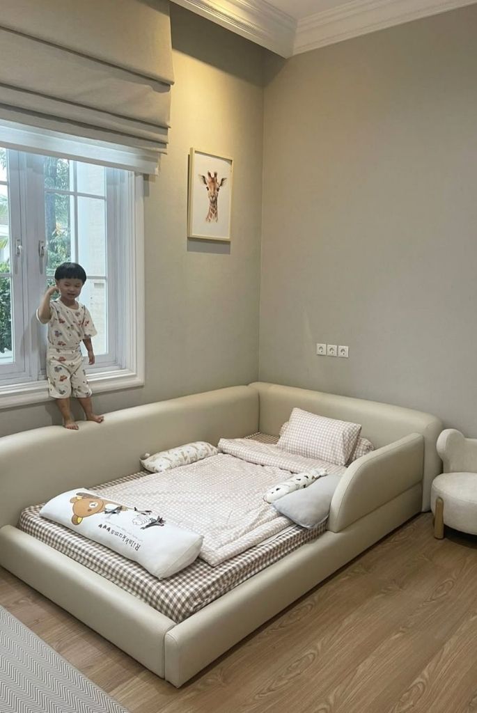 Cozy Cream Padded Floor Bed Corner