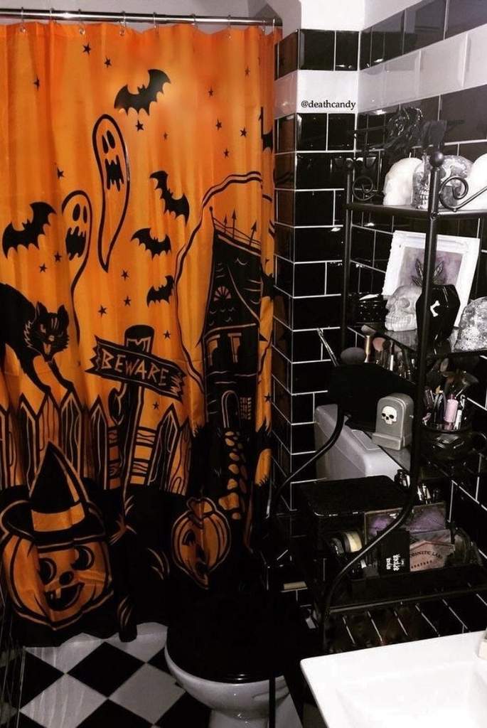 Dark & Haunted Bathroom Vibe