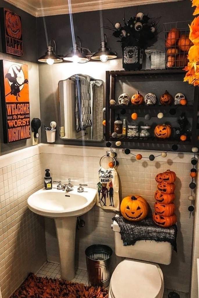 Jack-o'-Lantern Madness Bathroom Corner