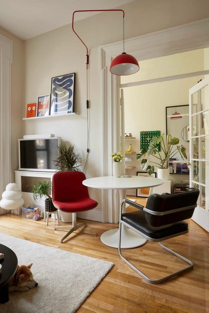 Modern Mixed-Style Dining Nook