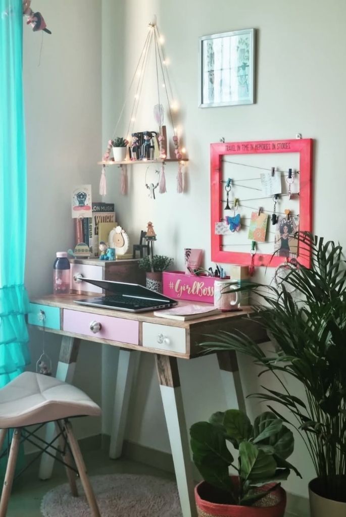 Pastel Boss Babe Corner