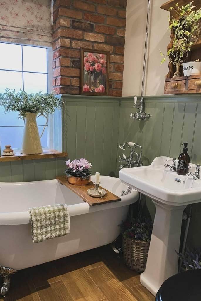 Rustic Rosewood Bathroom