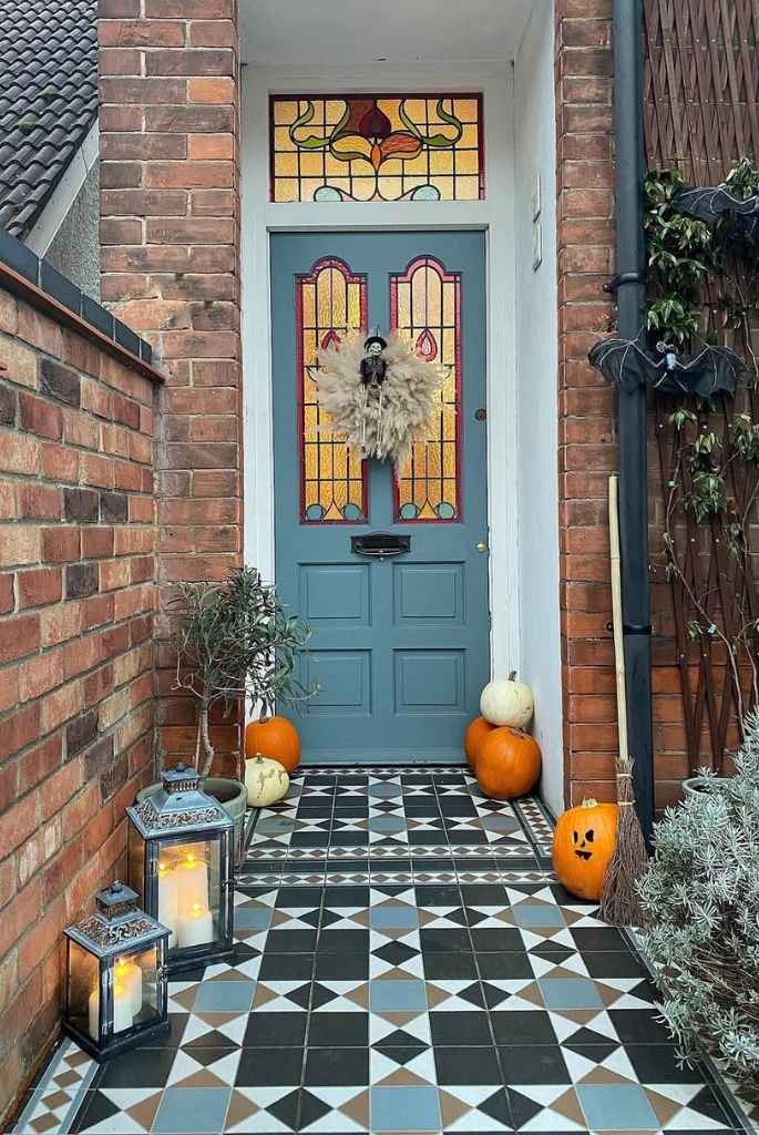 Vintage Halloween Lantern Lane