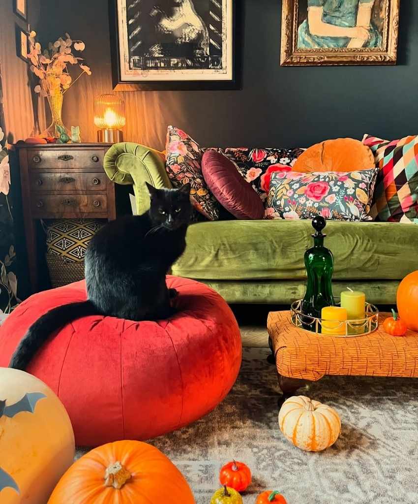 Cat and Pumpkin Decor