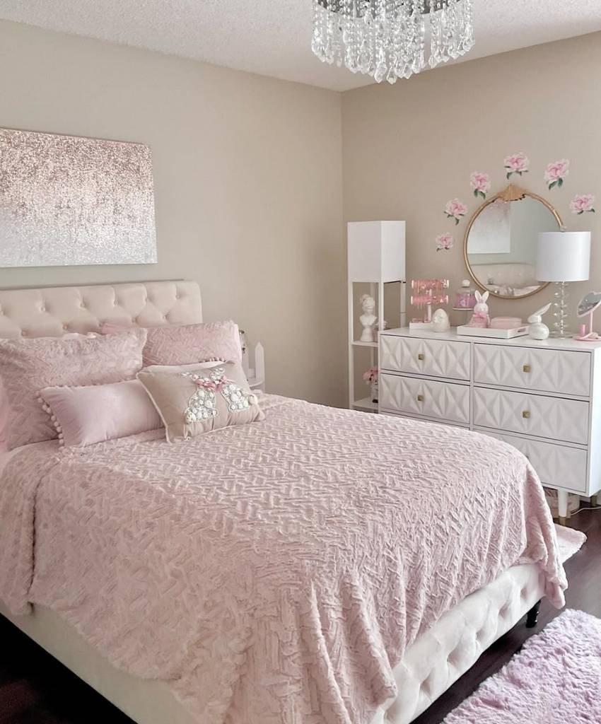 Elegant Pink Chic Bedroom