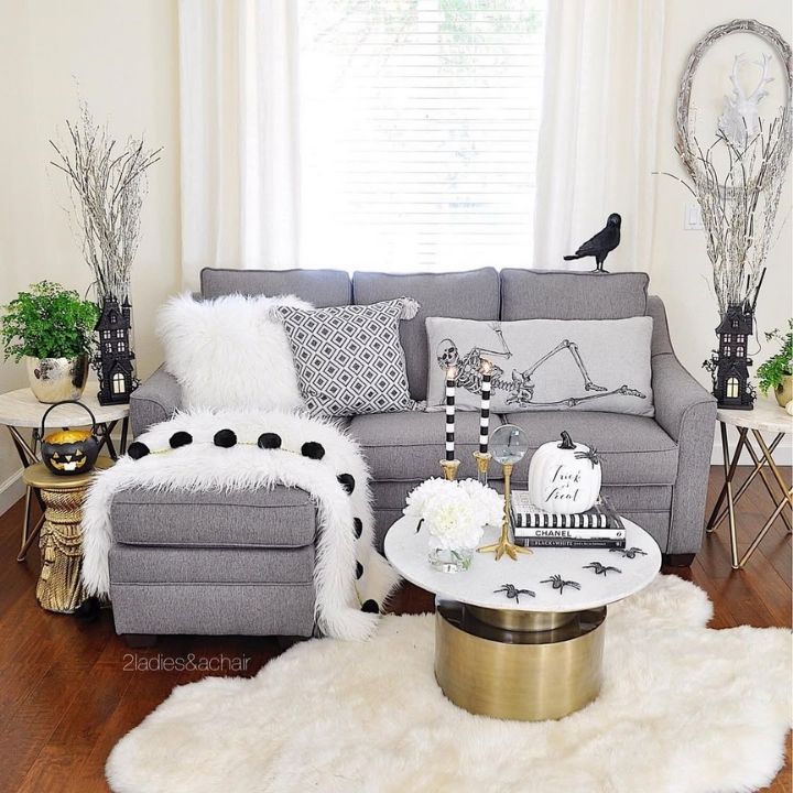 Halloween Living Room with Chic Decor