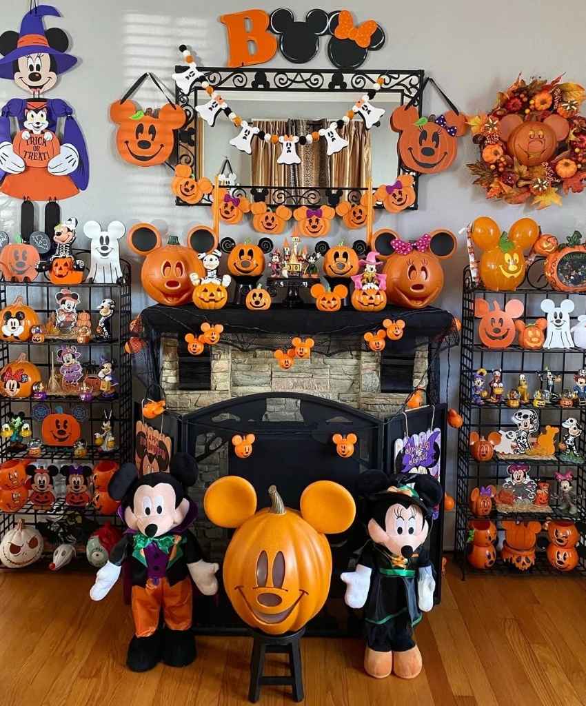 Mickey Mouse Halloween Mantel