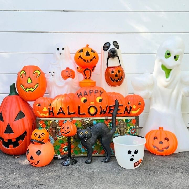 Retro Light-Up Jack-o'-Lantern and Ghost Display