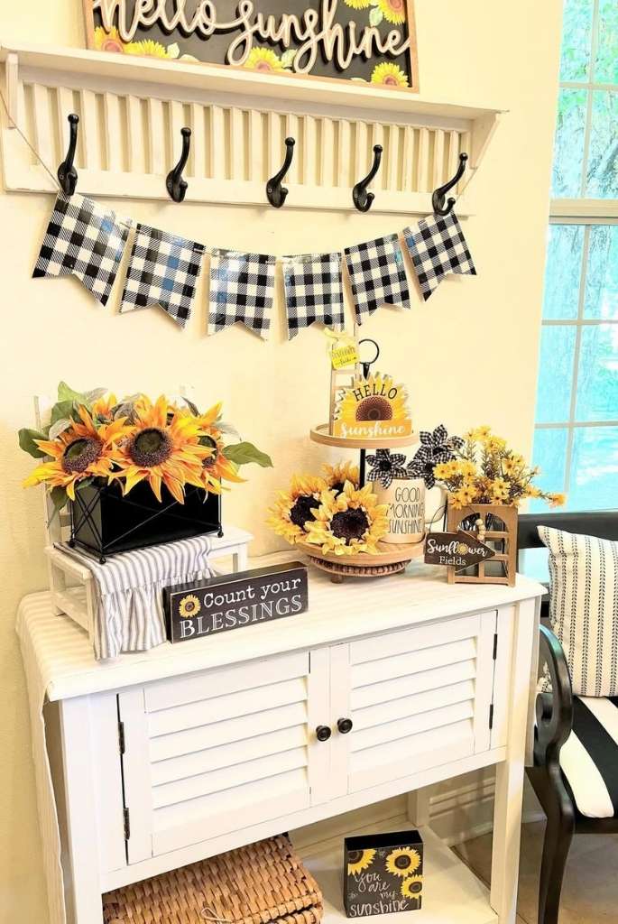 Sunflower Entryway Décor