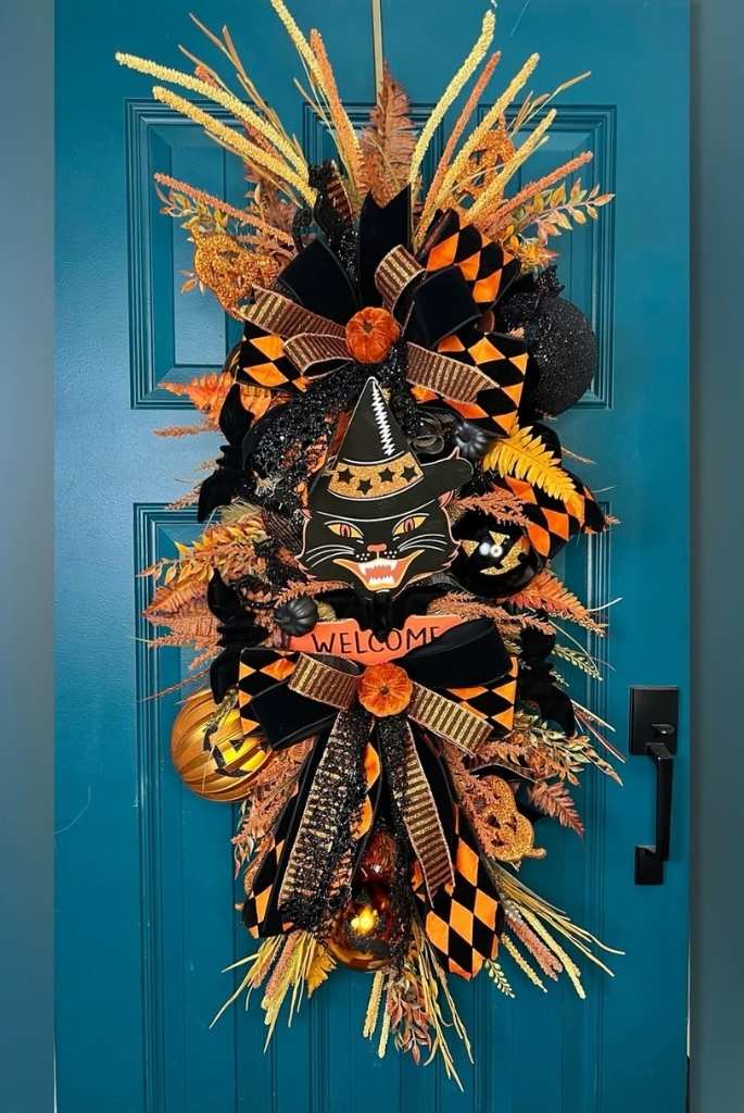Wicked Cat Welcome Door Swag