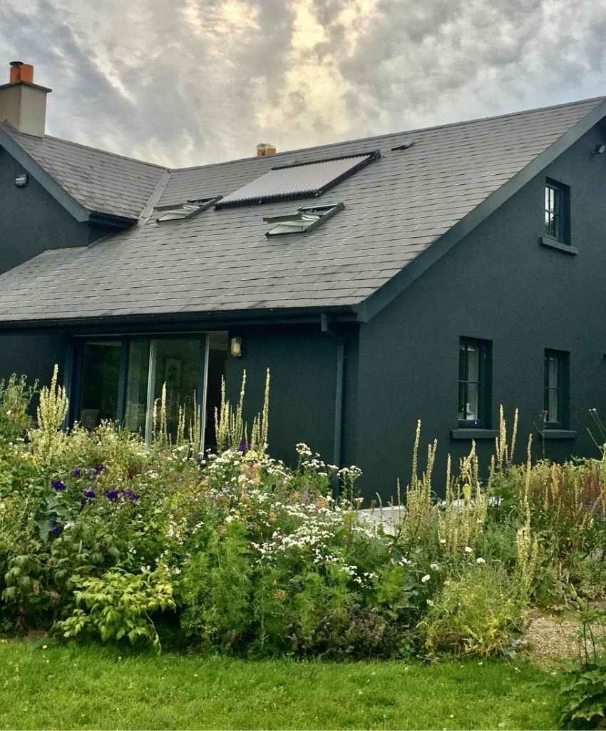 Meadowstone dark Green Cottage