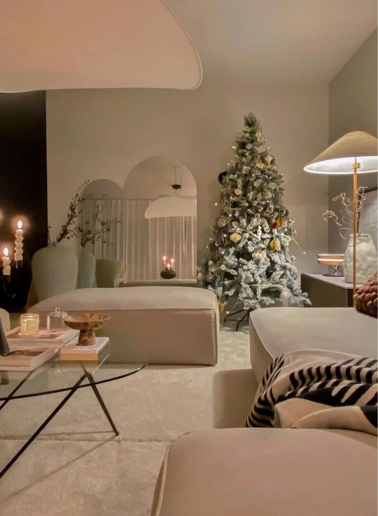 Minimalist Cozy Christmas Living Room