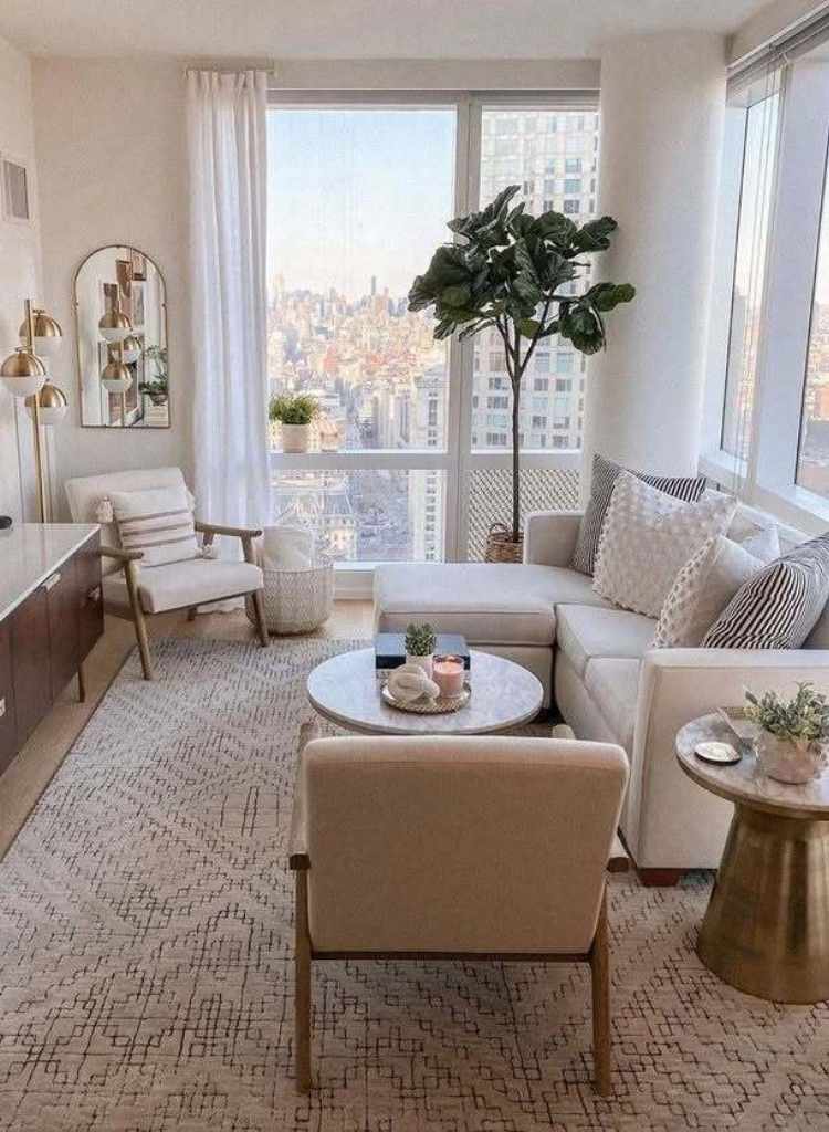 Cozy City-View Corner Studio