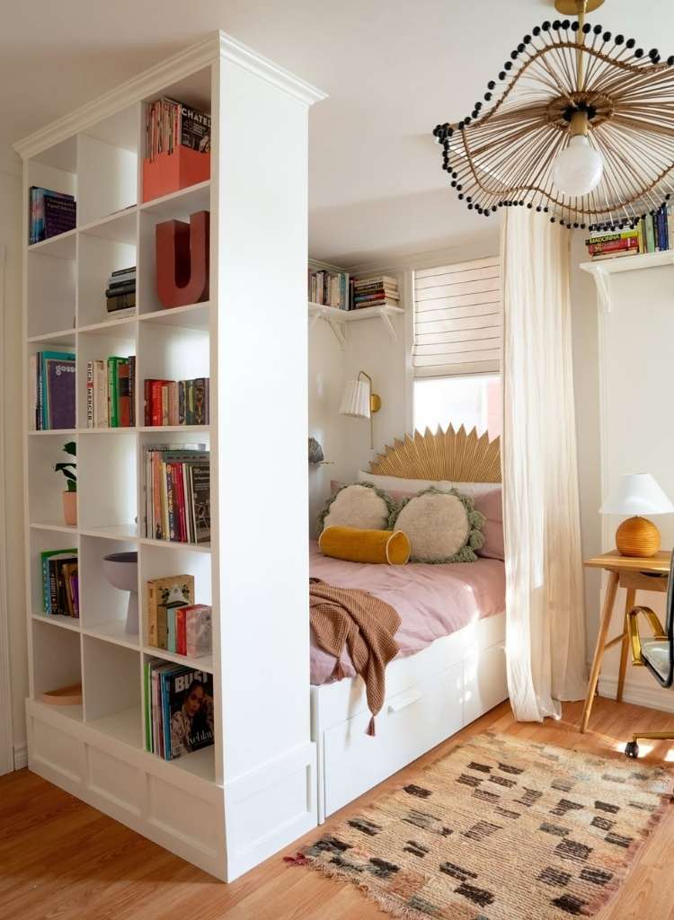 Smart Bookshelf Divider Studio