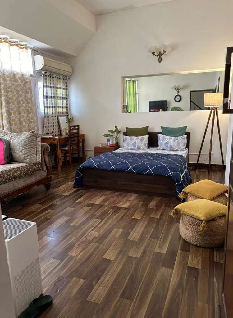 Warm Wood Studio Retreat