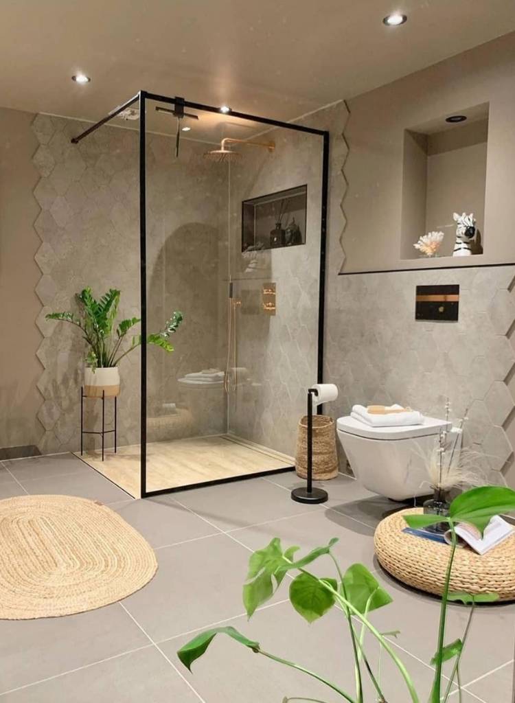 Calm Modern Bathroom Haven