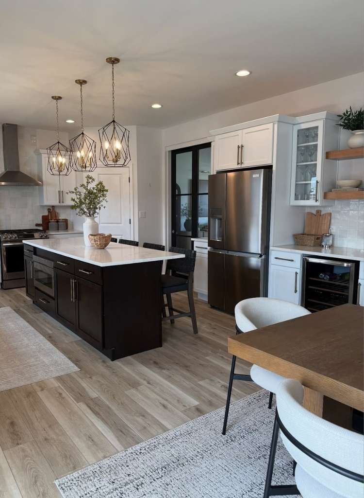 Dark Island Contrast