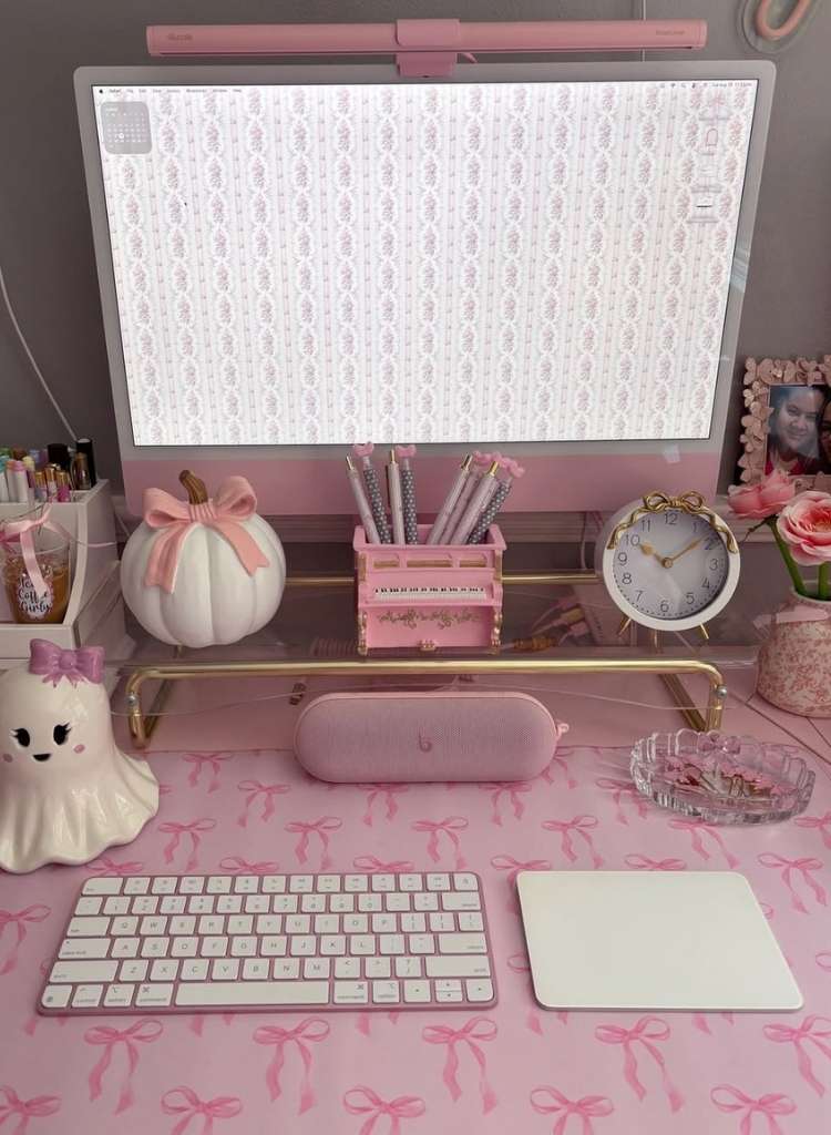 Pink Desktop Styling Inspiration