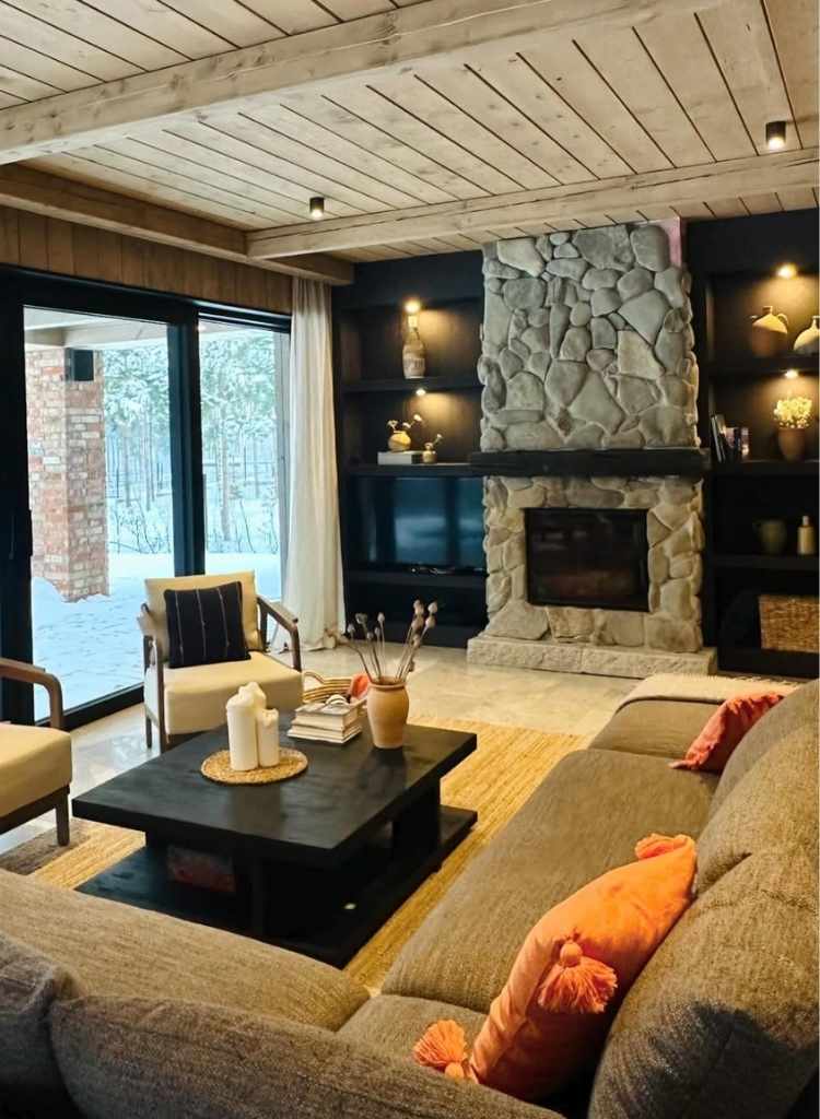 River-Rock Stone Fireplace 