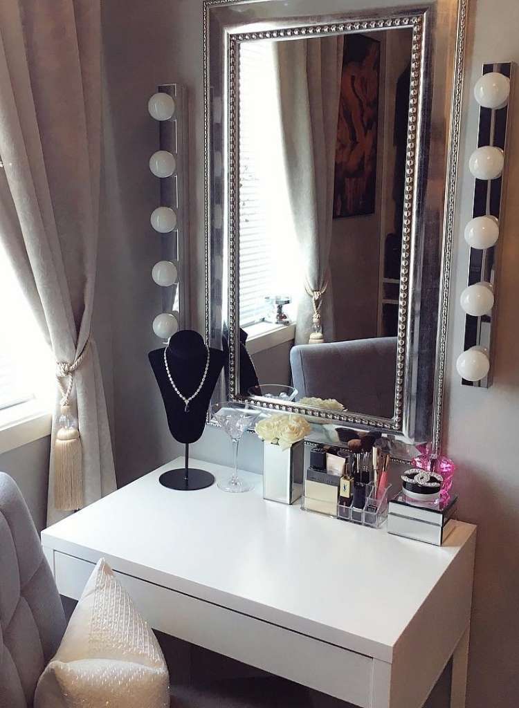 Classic Mirror Vanity