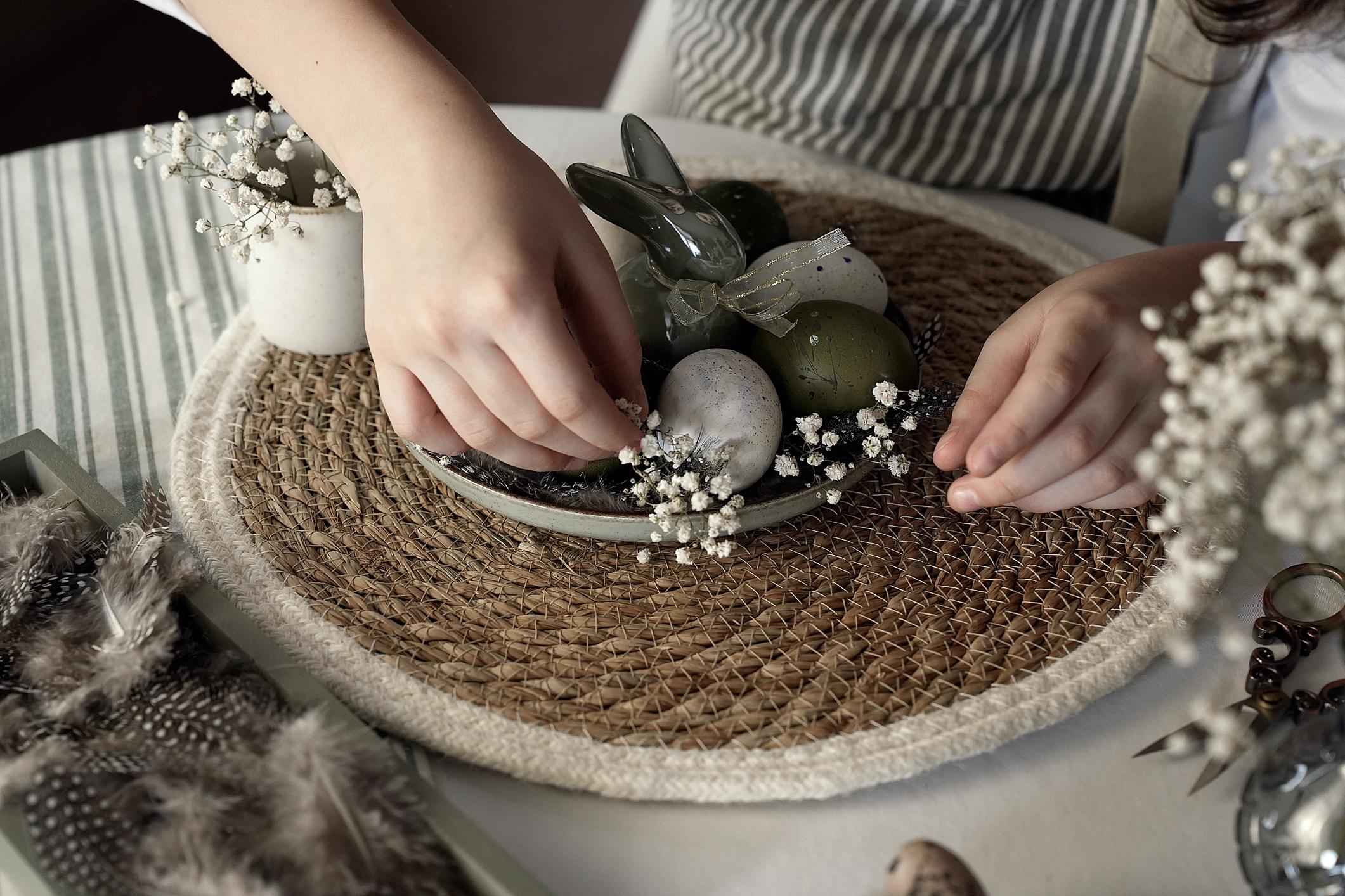 Create Simple Easter Centerpiece