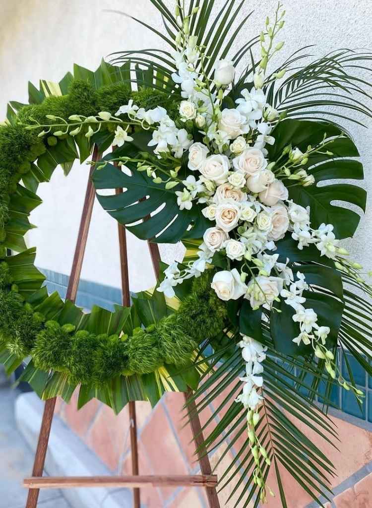 Tropical Green and White Floral Statement Wreath