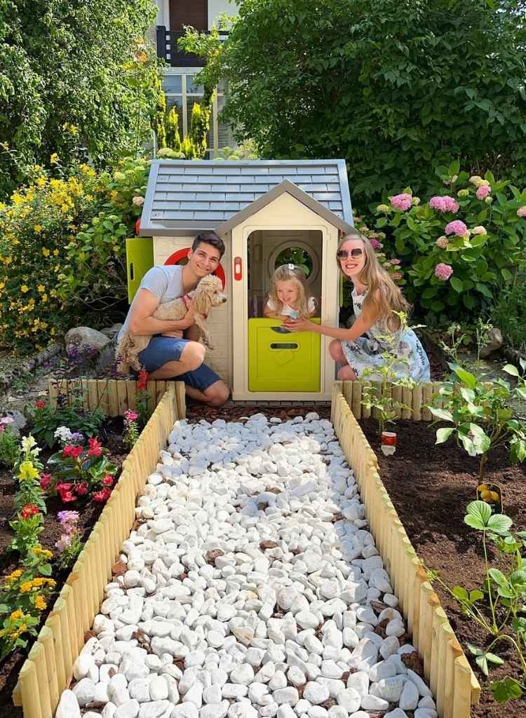 Family-Friendly Mini Garden with Playhouse