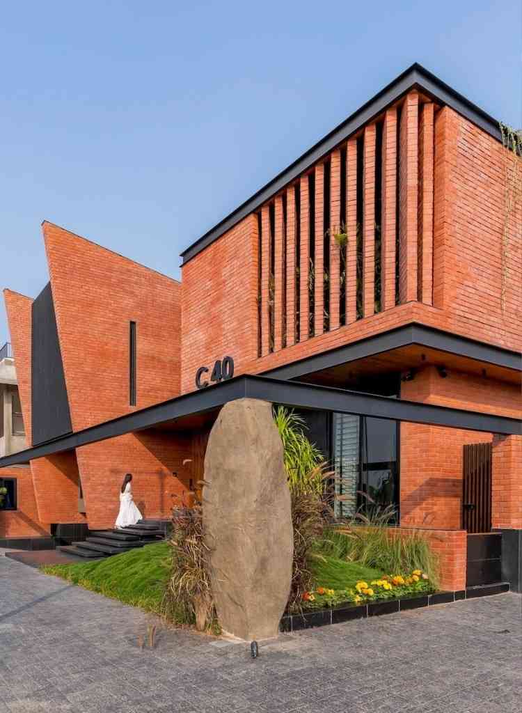 Bold Brick Design with Architectural Edge