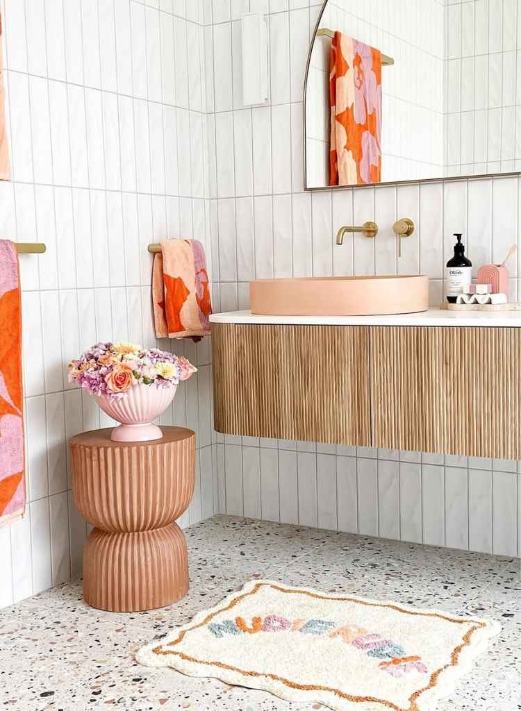 Colorful Tufted Bath Mat Idea