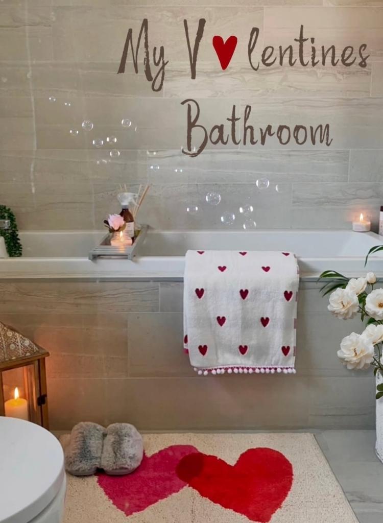 Heart-Shaped Bath Mat Valentine