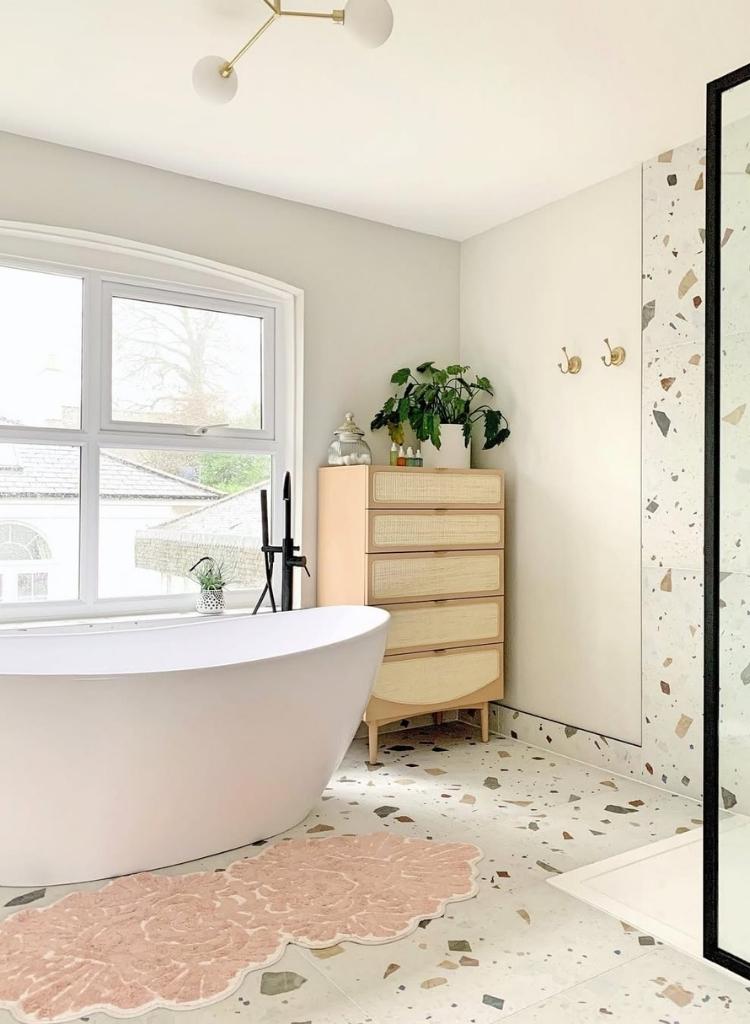 Scalloped Bath Rug Idea