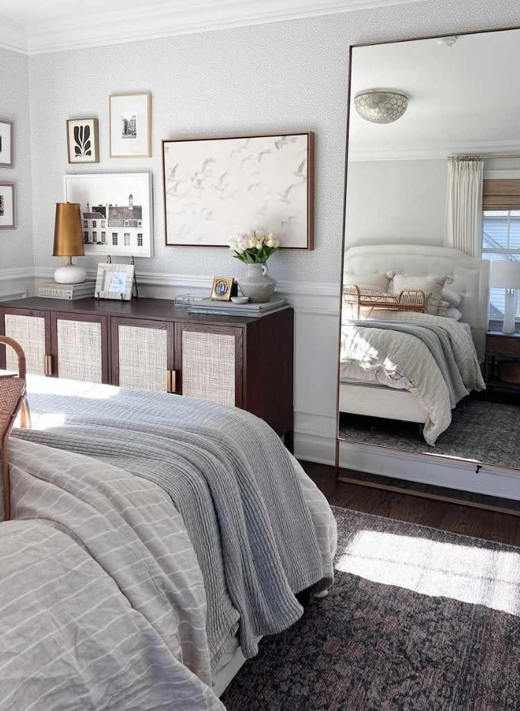 Coastal Style Through Texture and Layers