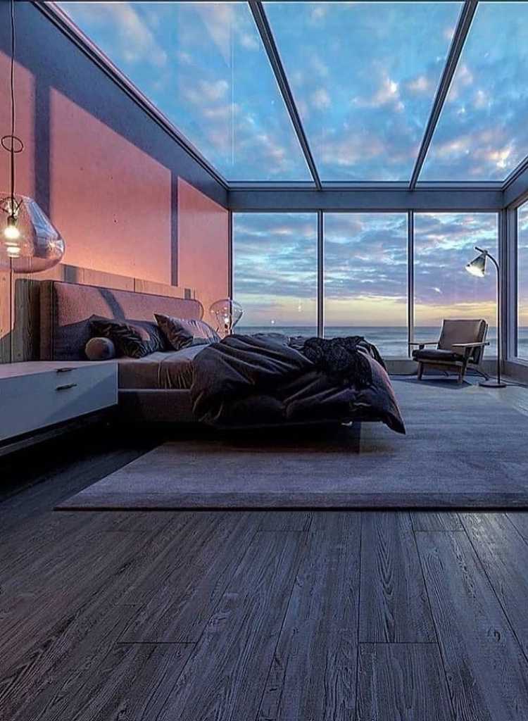 Glass-Walled Oceanfront Escape