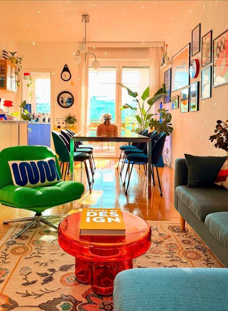 Retro Sunshine Living