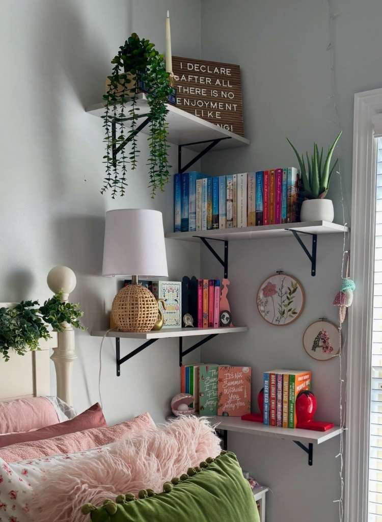 Bookshelf for Cozy Bedroom Decor